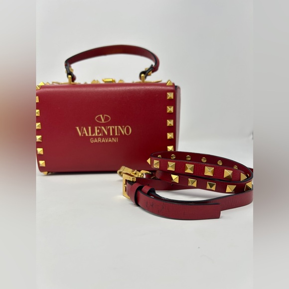 Valentino Garavani Lim. Edi. Alcove box bag in feat gld rockstuds & cross strap - Picture 2 of 14